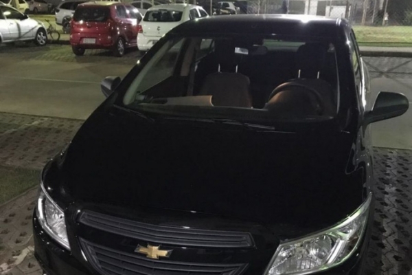 Motorista de Uber � preso acusado de auxiliar ladr�es na Capital
