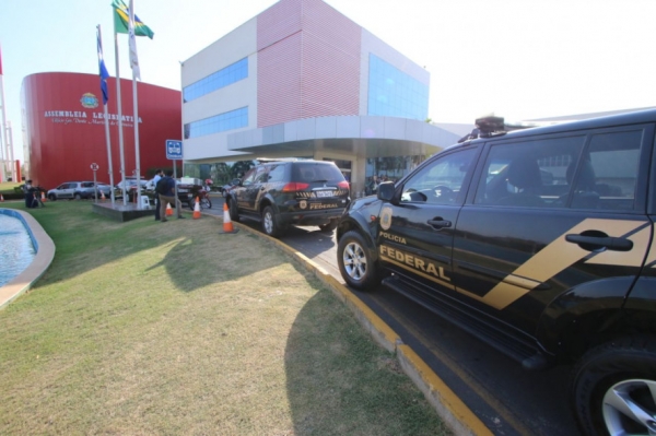 Pol�cia Federal d� batida em gabinetes de 8 deputados estaduais