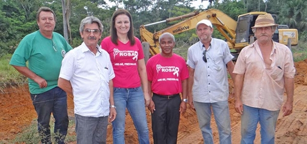Marta Dalpiaz e H�lio Cast�o visitam estrada do Verd�o da Serra.