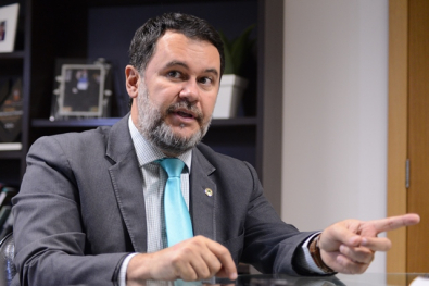TJ cobra explica��es de deputado sobre fraude na contrata��o de m�dicos