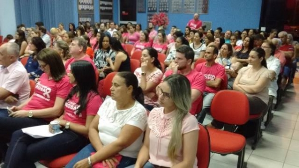 C�mara de Vereadores fez Sess�ao Solene sobre o c�ncer de maama.