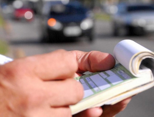 Motoristas podem pagar ou parcelar multas com cart�o de cr�dito e d�bito