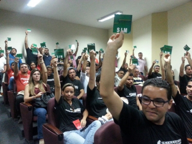 Estado promete aumento para 2019 e servidores do Detran encerram greve