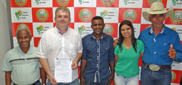Vereador Tonh�o de Ju�na apresenta Projeto de Ozonioterapia para vereadores de Juara