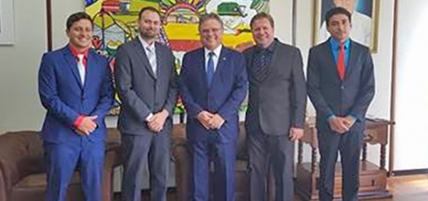 Vereadores se re�nem com ministro e discutem sobre plantio de caf� em Juara/MT.