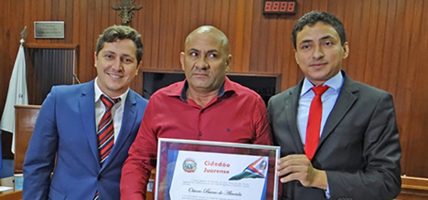 C�mara homenageia personalidades com T�tulo de Cidadania Juarense.
