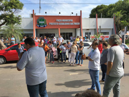 Servidores do munic�pio de Sinop entram em greve alegando m�s condi��es de trabalho