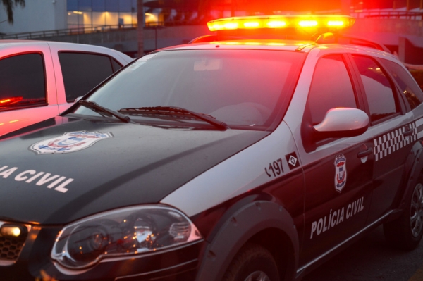 Dois jovens s�o assassinados a tiros dentro de resid�ncia em Sinop - MT