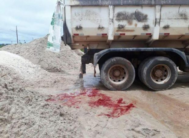 Empres�rio morre ap�s ca�amba de caminh�o fechar em sua cabe�a