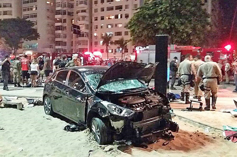 Atropelamento em Copacabana mata beb� e deixa 16 feridos