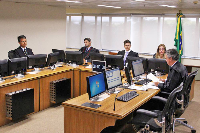 Em decis�o un�nime, tribunal condena Lula em segunda inst�ncia e aumenta pena de 9 para 12 anos