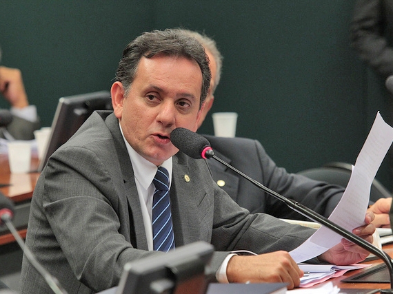Aprovado projeto de Nilson Leit�o que anistia multas por farol apagado