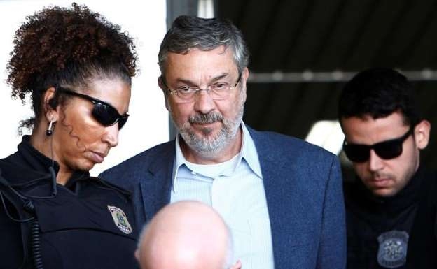 Palocci assina acordo de colabora��o com a Pol�cia Federal