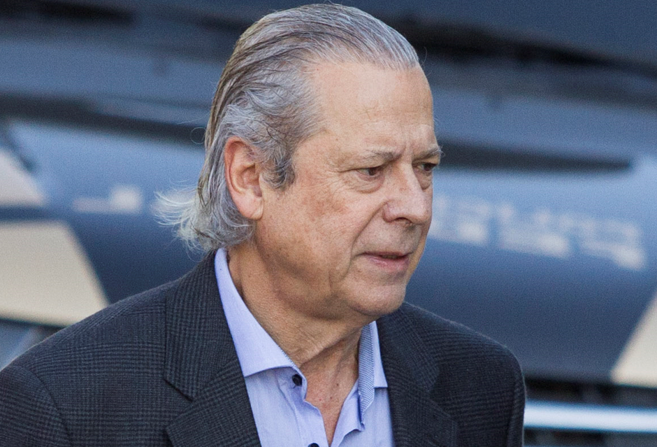 Jos� Dirceu tem at� 17h para se entregar � Pol�cia Federal