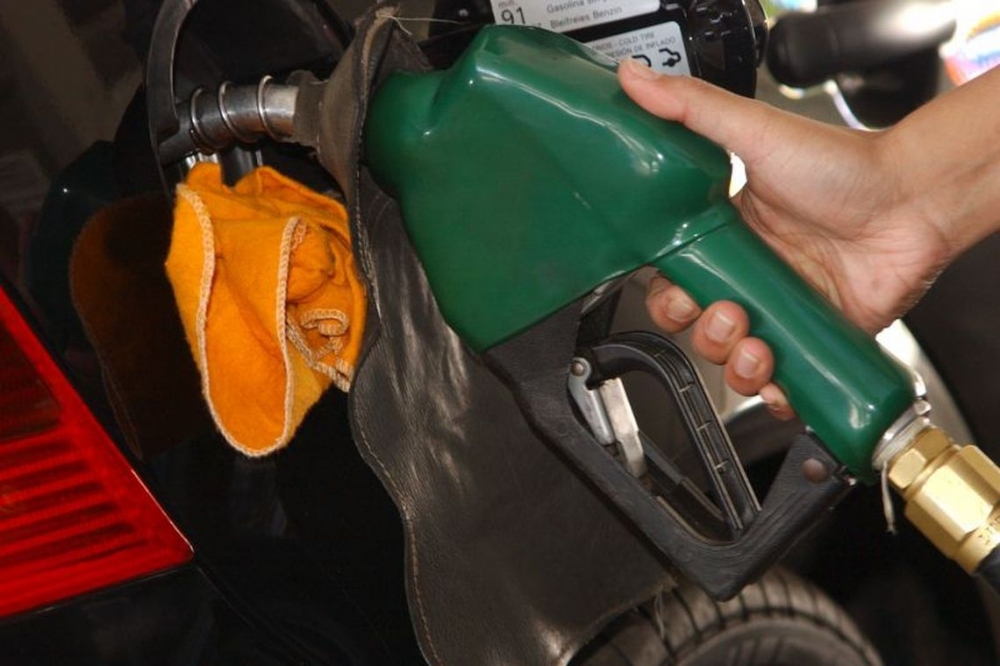 Entenda a composi��o do pre�o da gasolina e do diesel no Brasil