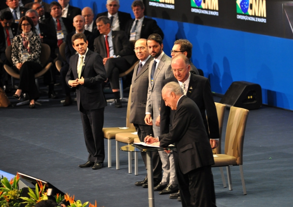 Temer assina decreto das UPAs e refor�a compromisso com Munic�pios