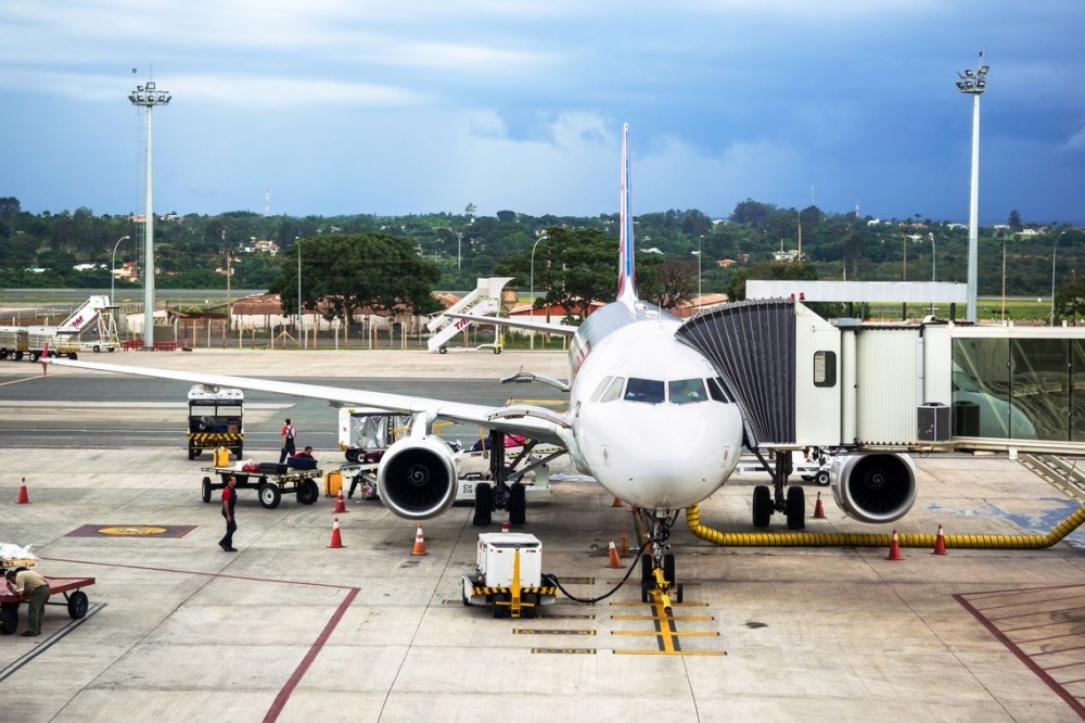Combust�vel s� dura at� o fim desta manh� no aeroporto de Bras�lia