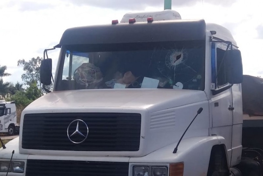 Caminhoneiro que vinha para MT � morto em protesto em Rond�nia