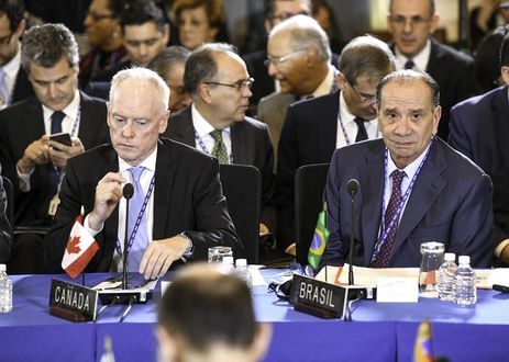 OEA abre caminho para suspender Venezuela com 19 votos favor�veis