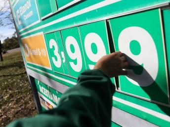 Petrobras reduz em 0,49% pre�o da gasolina nas refinarias