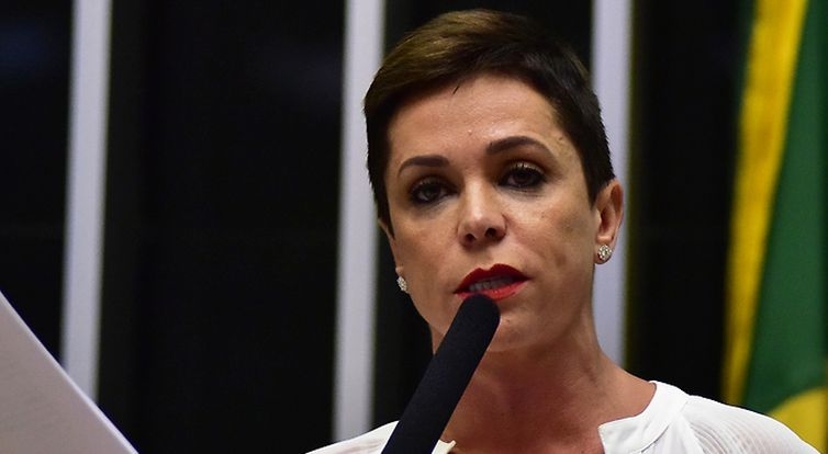 PF faz busca e apreens�o em gabinete da deputada Cristiane Brasil