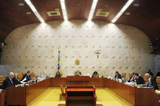 Por 6 votos a 5, STF pro�be condu��es coercitivas