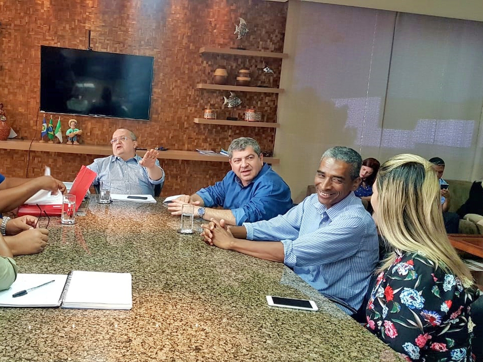 Conselhos tutelares de Mato Grosso recebem 150 novos ve�culos