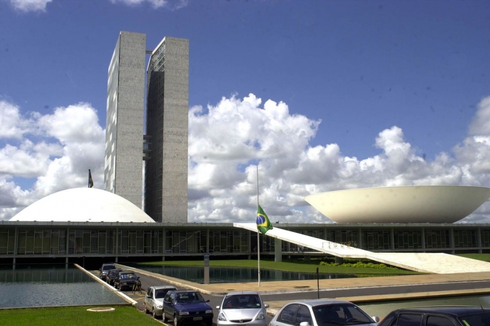 Desequil�brio de g�nero na pol�tica deve continuar, diz especialista
