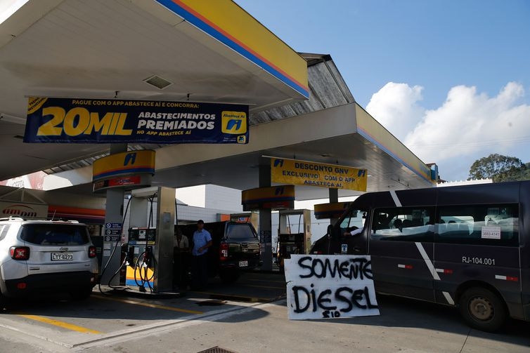 ANP anuncia novos pre�os para o �leo diesel