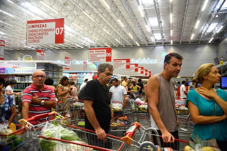 Proje��o da infla��o cai de 4,16% para 4,05% este ano