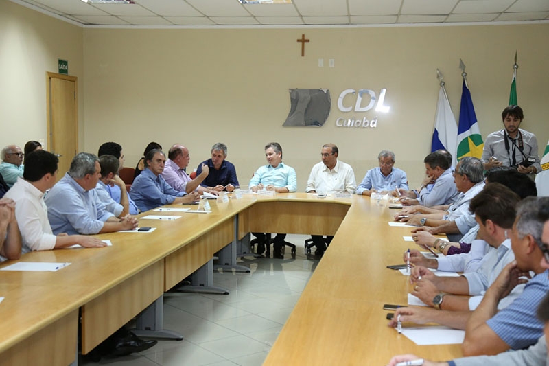Setor produtivo recebe governador, senador e deputado eleitos para reuni�o realizada na CDL Cuiab�; Entidades de diversos setores do Estado tamb�m marcaram presen�a
