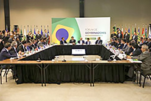 Bolsonaro defende medidas amargas para estados e uni�o 