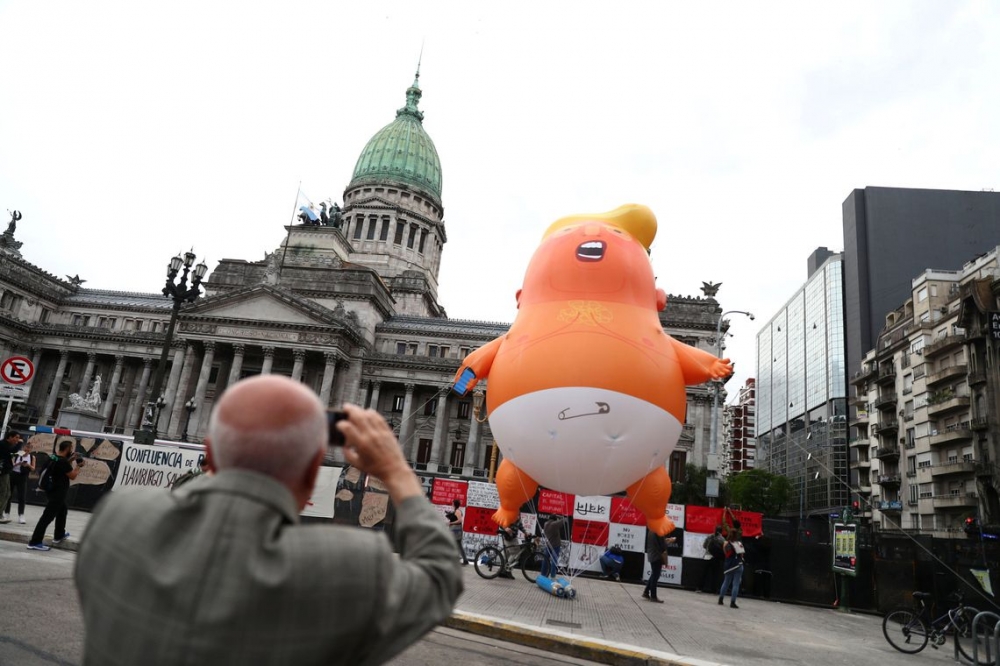Beb� Trump � o protagonista dos protestos do G20