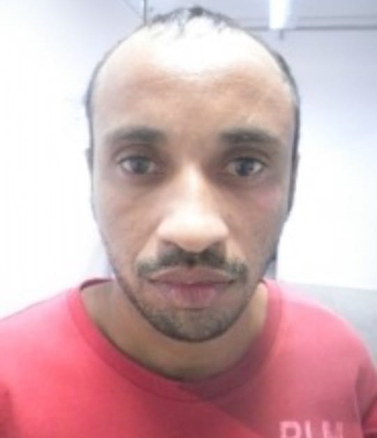 Pol�cia Civil divulga foto de falso curandeiro acusado de amea�ar menores, tamb�m conhecido como 'Man�aco do telefone'