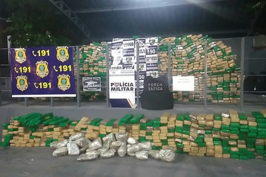 Pol�cia apreende mais de uma tonelada de maconha em MT