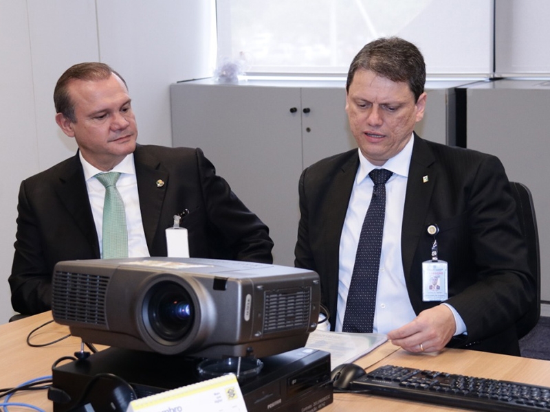 Ministro de Bolsonaro anuncia prioridade para PEC apresentada por Wellington 