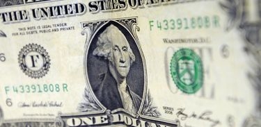 D�lar encerra semana em alta, valendo R$ 3,89