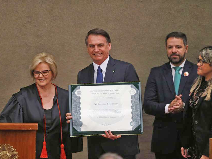 Em diploma��o, Bolsonaro exalta 'soberania do voto popular'