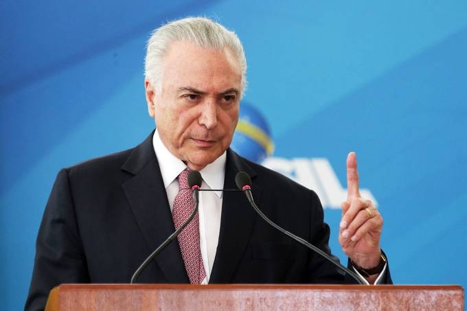 Temer volta atr�s e avalia conceder indulto de Natal a presidi�rios