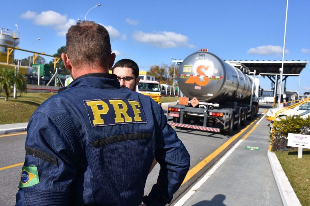 Quase 300 policiais rodovi�rios deixam o Rio com fim da Opera��o �gide
