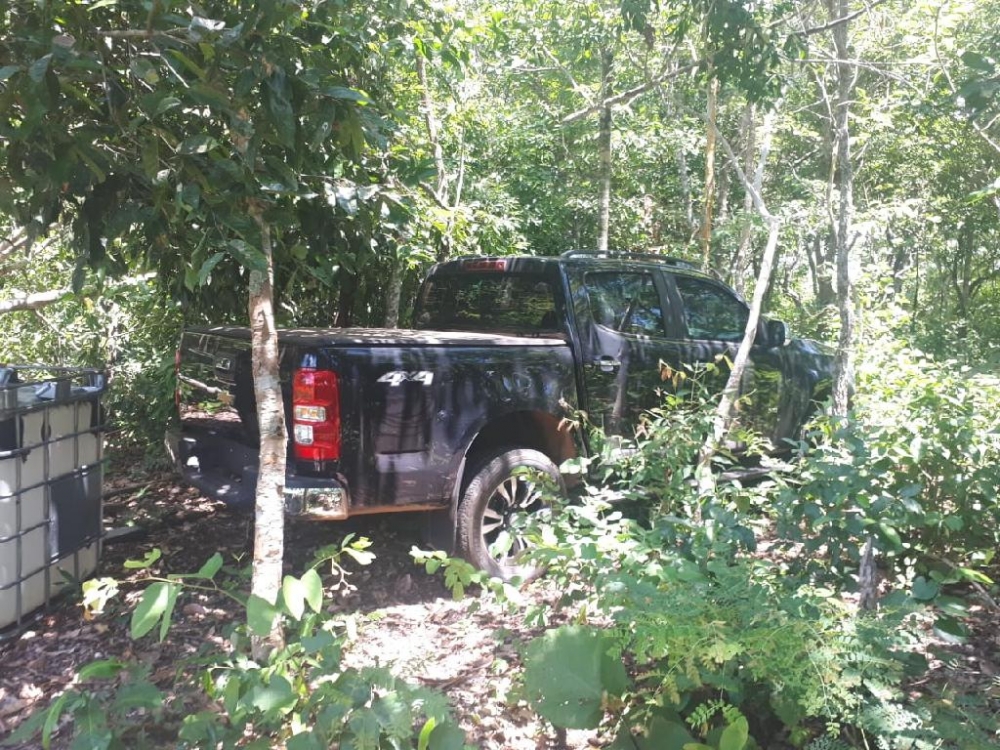 Pol�cia Militar recupera 8 carros roubados em concession�ria de Cuiab�