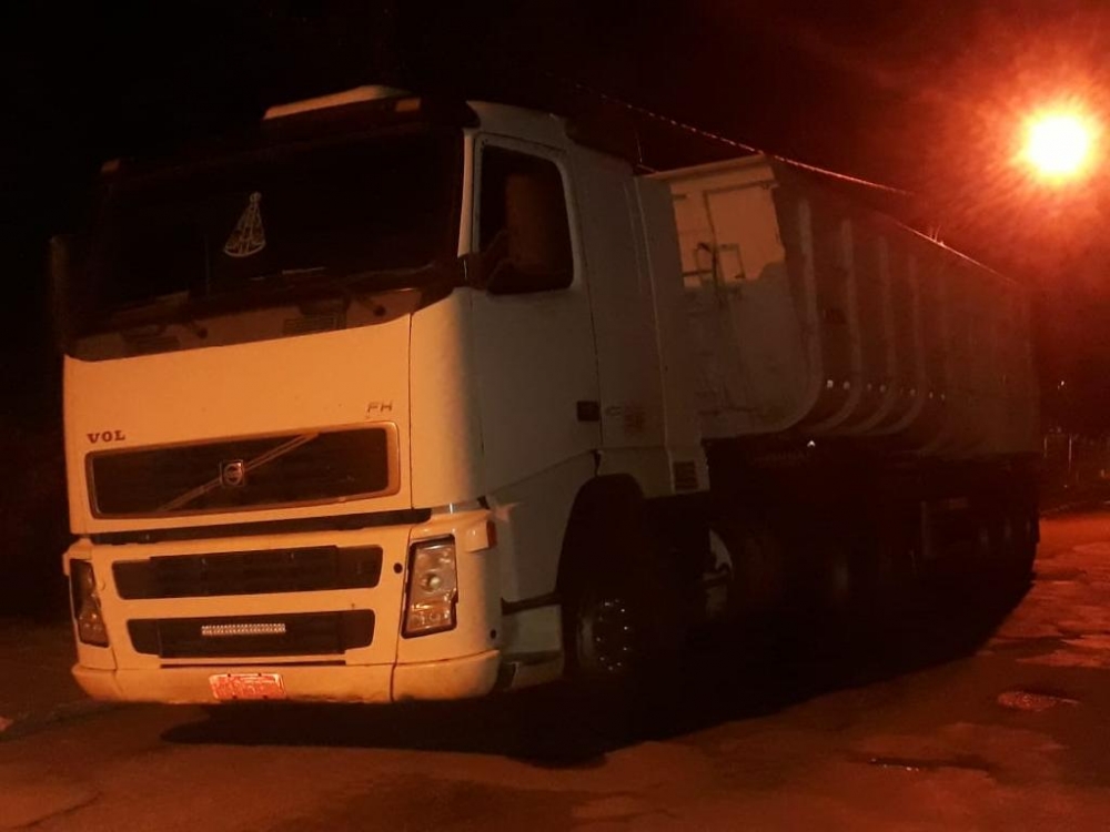 Pol�cia Militar recupera caminh�o roubado em C�ceres