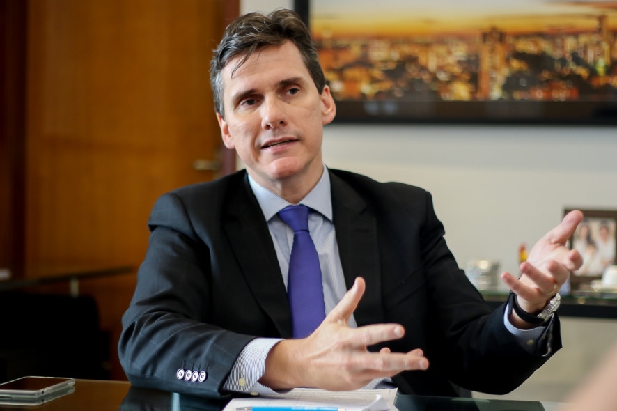 Gallo cita seguran�a jur�dica e diz que lei n�o inviabilizar� o agro