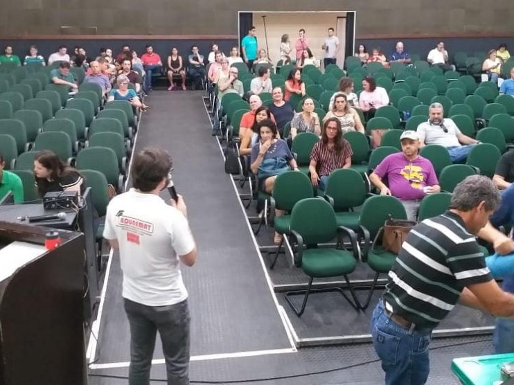 Professores da Unemat aprovam estado de greve e aderem � paralisa��o unificada