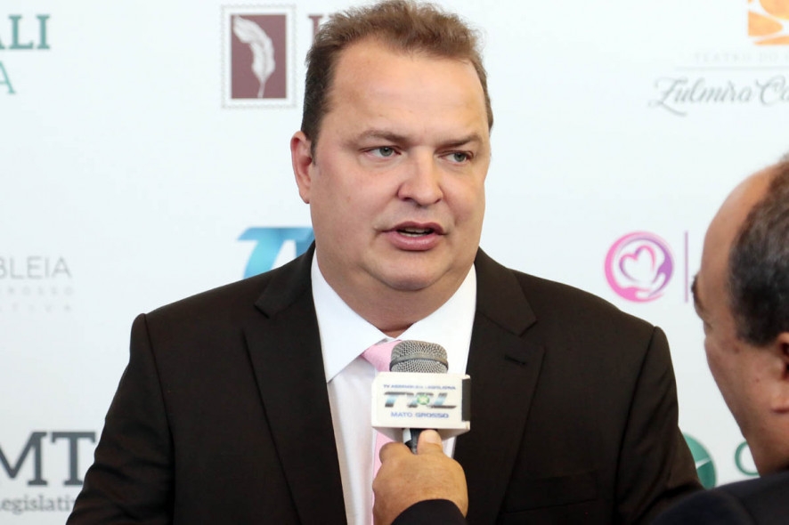 Russi afirma que TCE nunca foi seu projeto, mas admite disputar