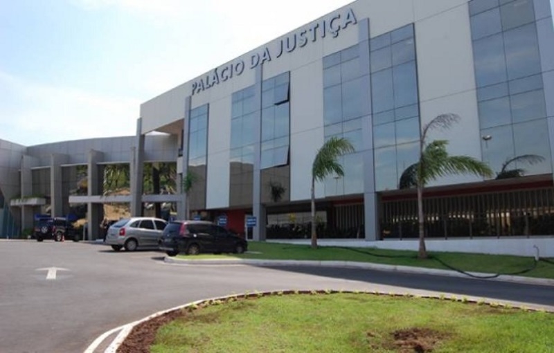 Titular de cart�rio � afastada por cobran�as indevidas e sonega��o de R$ 5 milh�es
