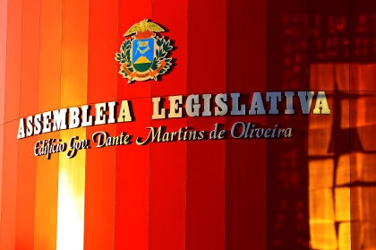 Contrato de R$ 4,9 milh�es da ALMT continua suspenso por ind�cios de sobrepre�o