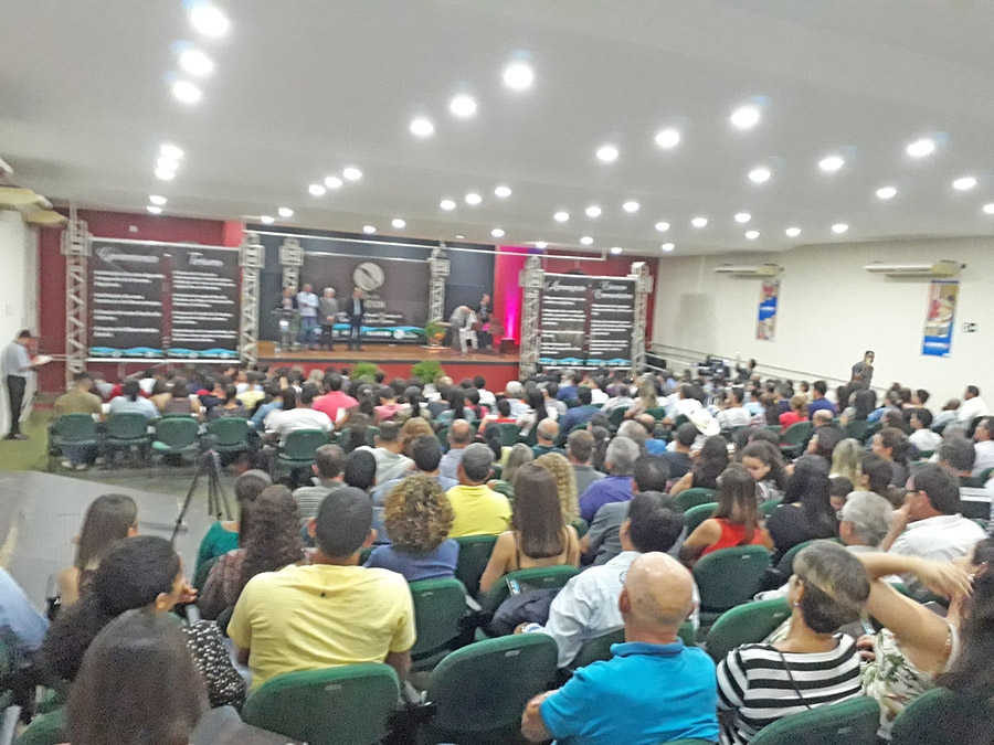 Sicredi participa do Encontro de Desenvolvimento da Regi�o Centro Leste de Rond�nia em Pimenta Bueno.
