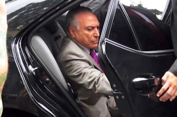 Na primeira noite preso, Temer ficar� em sala da PF no Rio