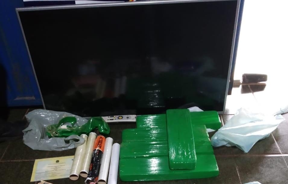 Opera��o combate a pirataria e apreende produtos falsificados em com�rcio da capital